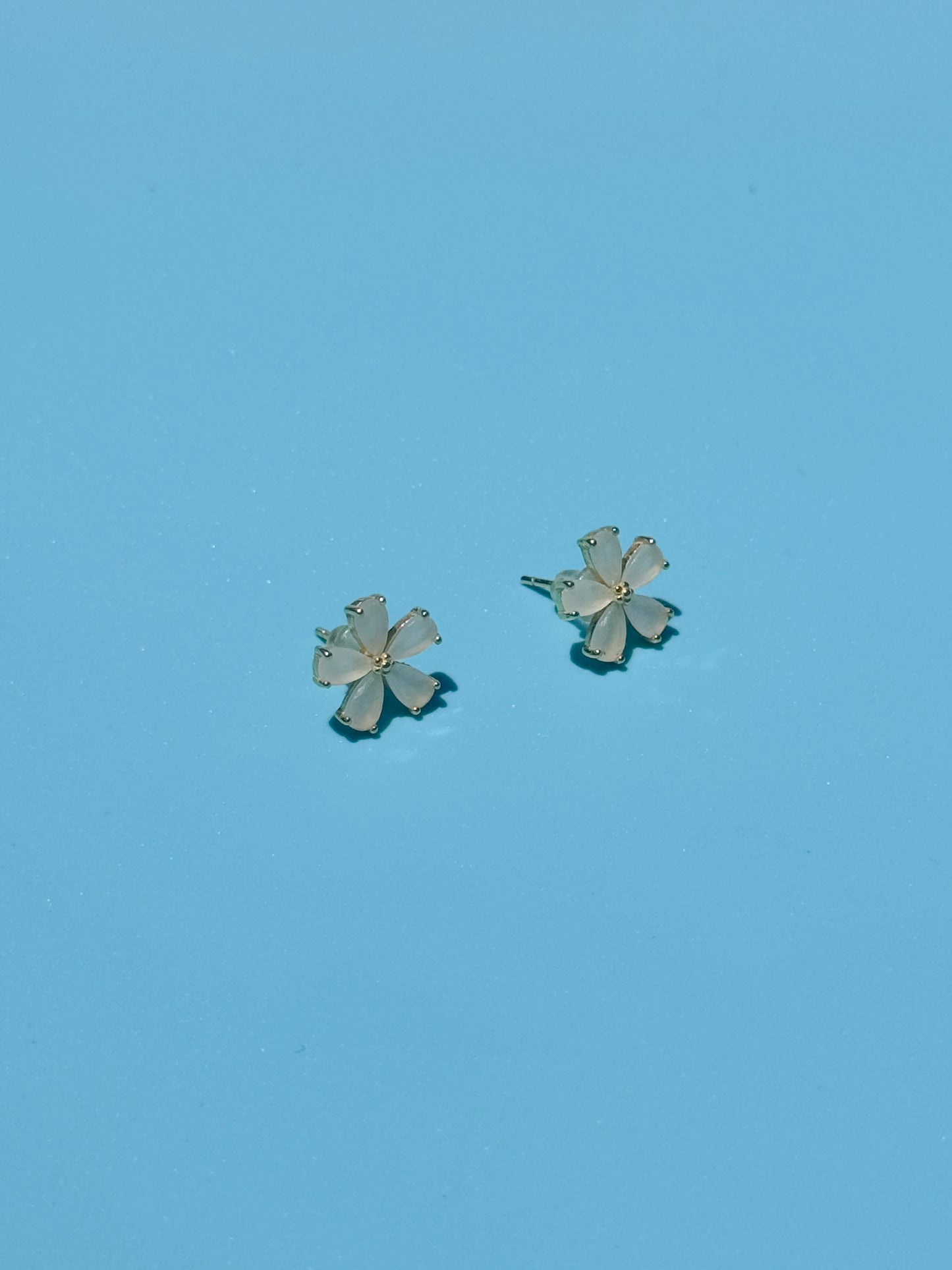 Daisy Studs